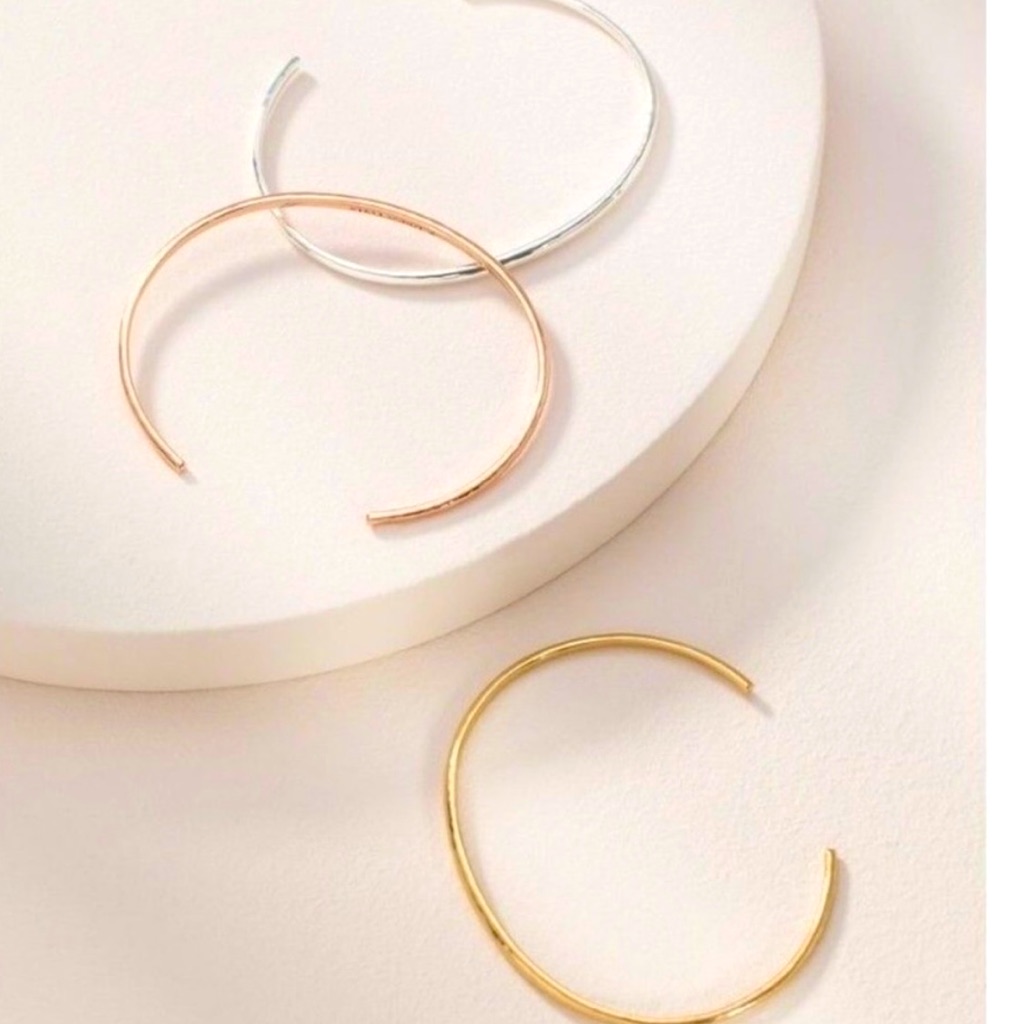 Stella And Dot Essential Hammered Cuff Set.